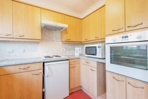 KITCHEN- click for photo gallery